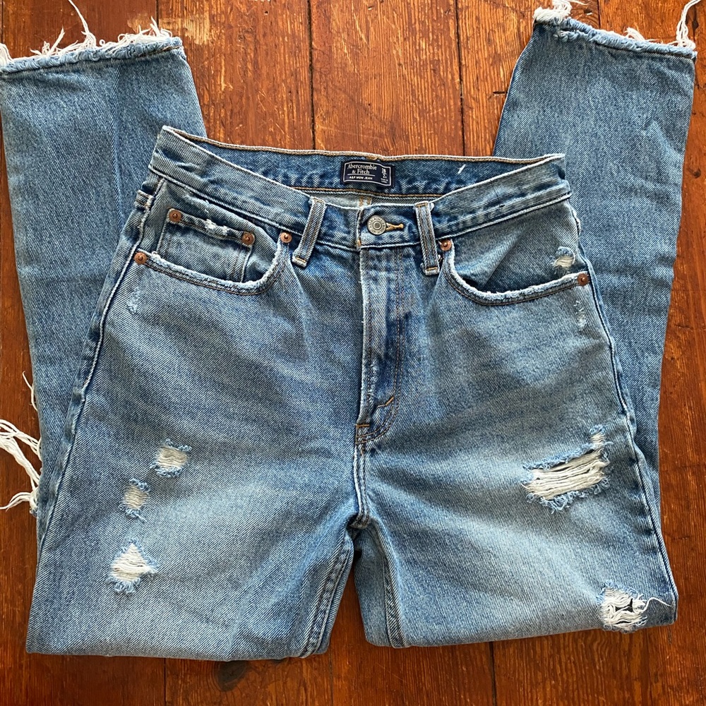 Abercrombie and Fitch mom jeans